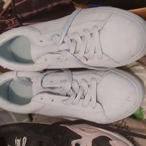 Old Navy Sneakers Size 6 And A Half 7